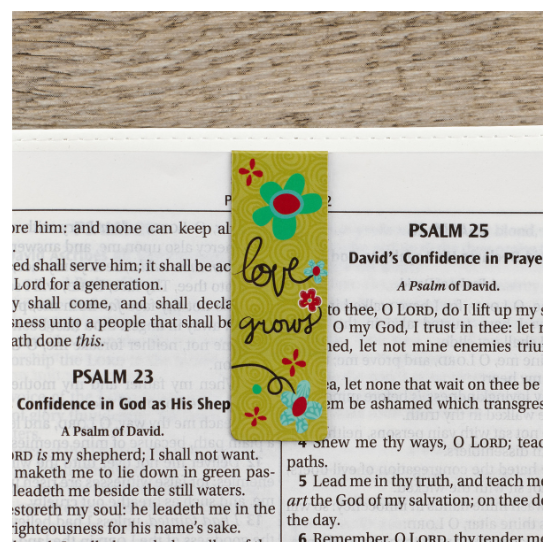 Love Never Fails Magnetic Bookmarks Set